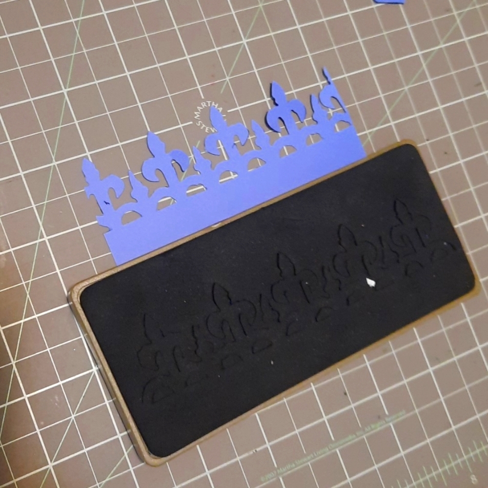 Iron gate Tim Holtz Alterations Sizzix die